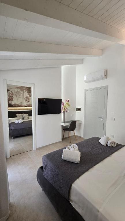 King Room with Garden View room - Image 1