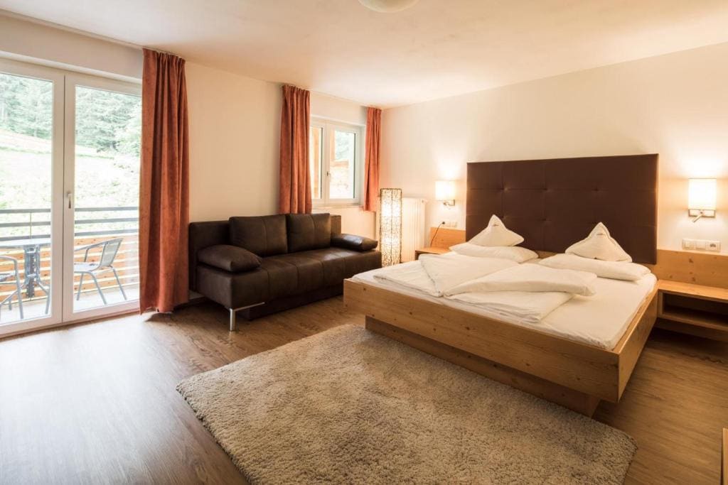 Superior Double Room room - Image 3