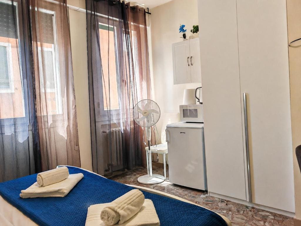 Triple Room with Private Bathroom room - Image 1