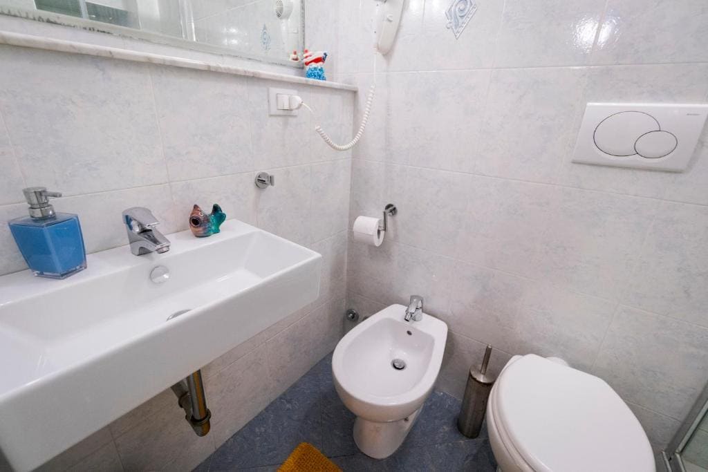 Deluxe Double Room with Balcony room - Image 1