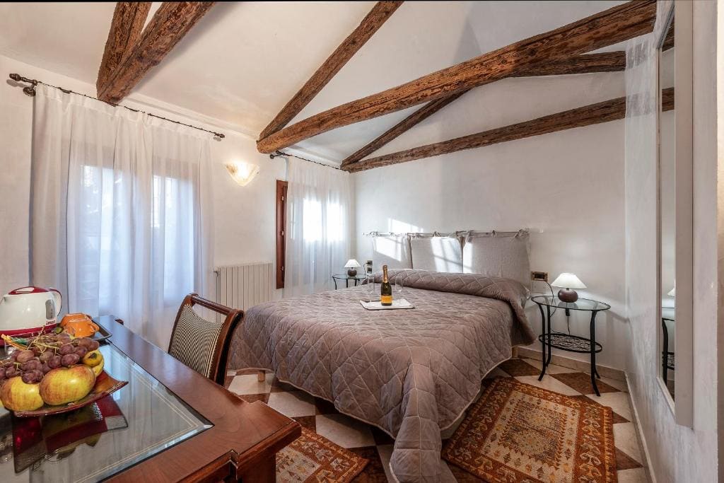 Standard Room room - Image 2