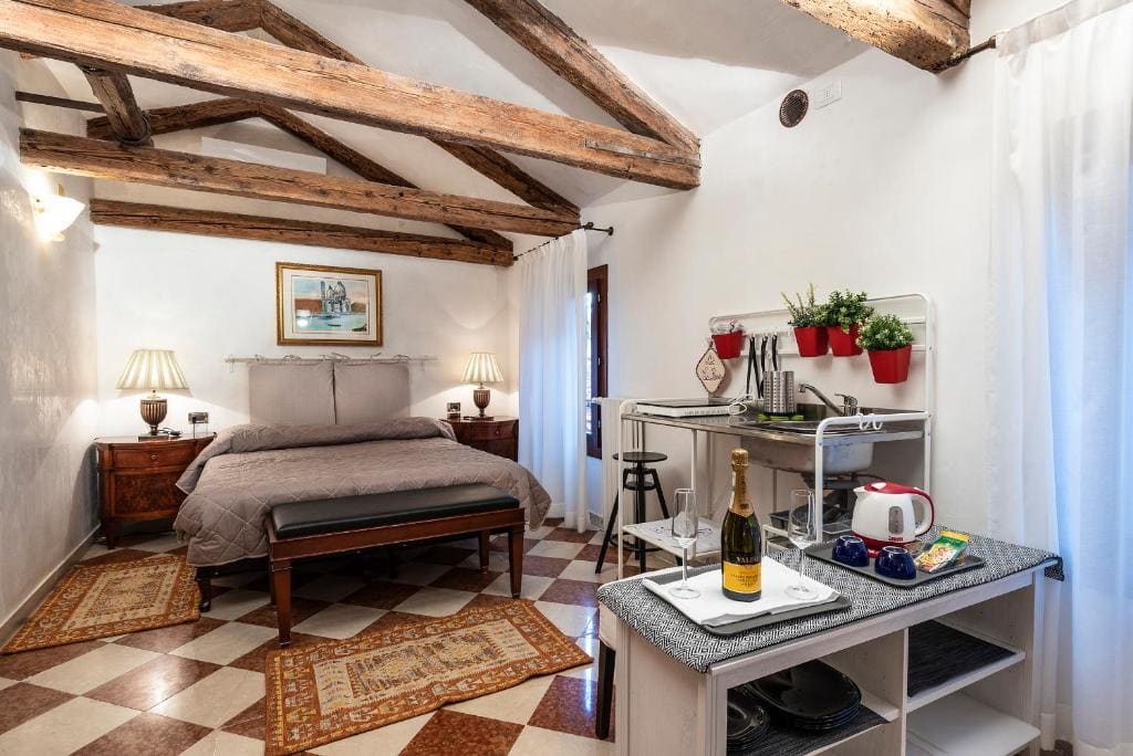 Triple Room with Kitchenette room - Image 3