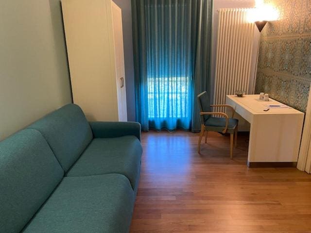 Suite room - Image 1