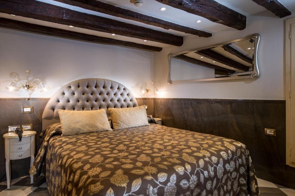 Suite room - Image 1