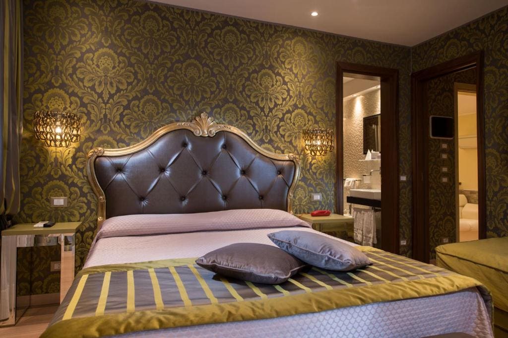 Deluxe Double or Twin Room room - Image 1