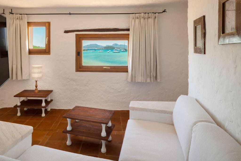 Heritage Suite, king bed, partial Sea View, terrace, original wing room - Image 2