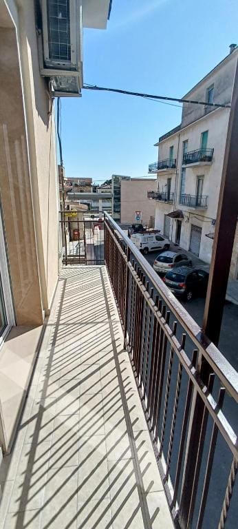 Double Room with Balcony room - Image 2