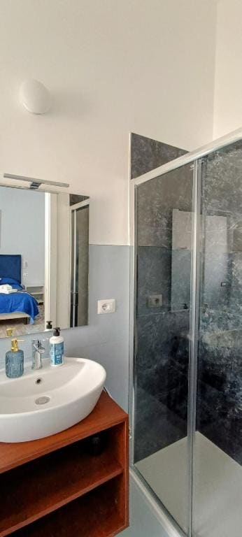 Large Double Room room - Image 3
