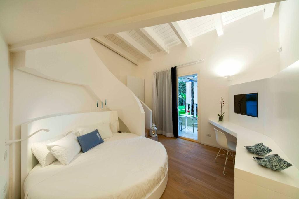 Superior Double Room room - Image 3