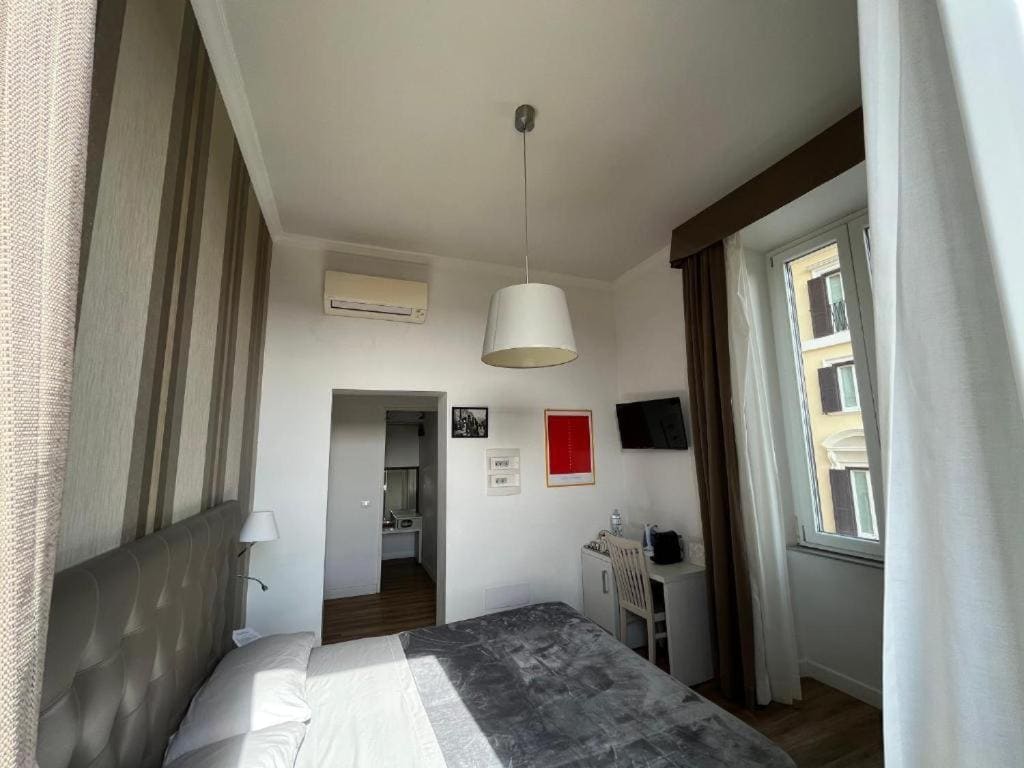 Room room - Image 2