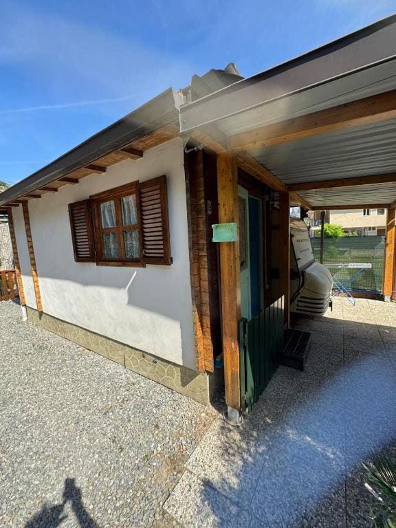 Caravan room - Image 1