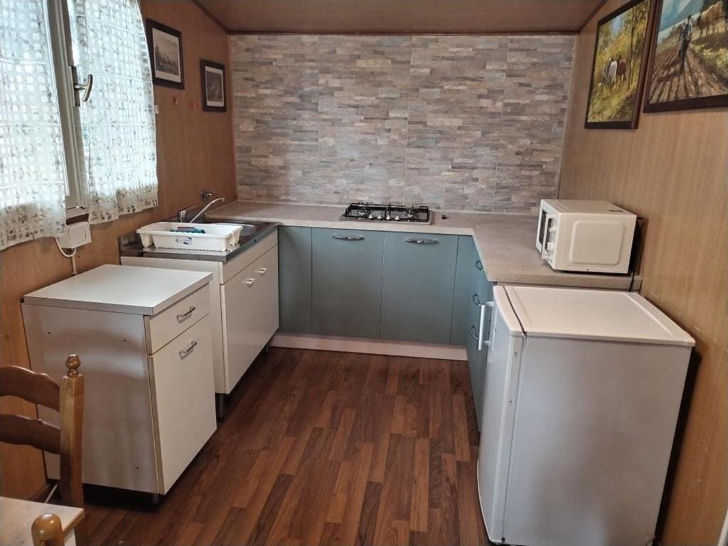 Two-Bedroom Bungalow room - Image 2