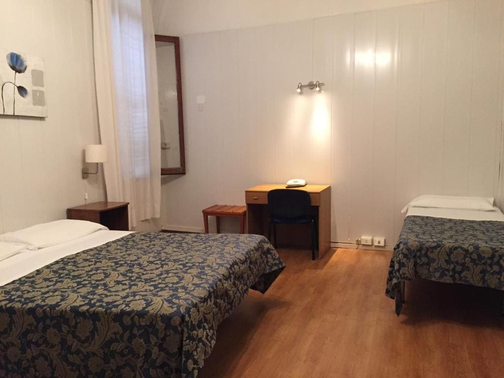 Quadruple Room room - Image 1