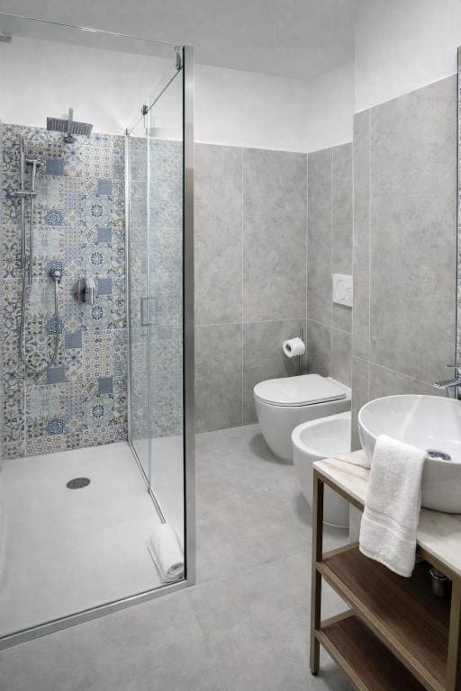 Single Room with Small Double Bed room - Image 2