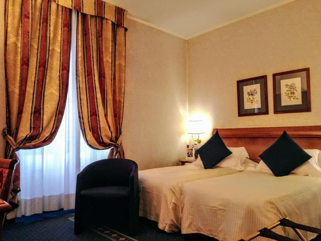 Classic Twin Room room - Image 1