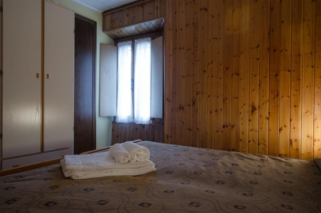 Single Room with Private Bathroom room - Image 2