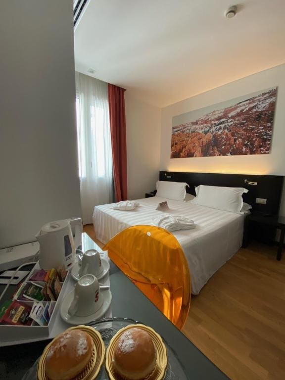 Deluxe Double Room with Balcony room - Image 1
