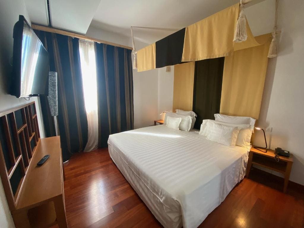 Suite with Terrace room - Image 3