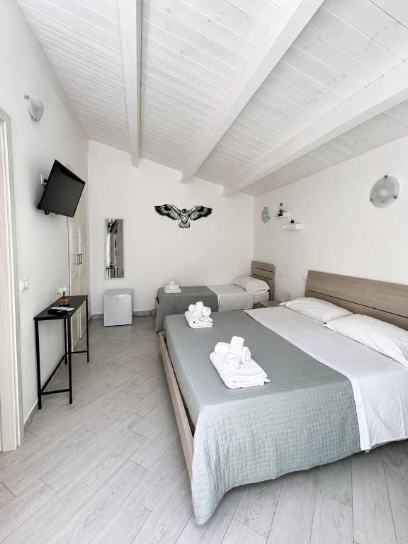Double or Twin Room with Terrace room - Image 2