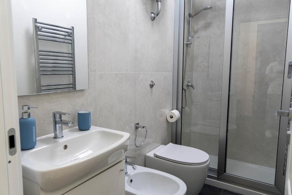 Double Room with Private Bathroom room - Image 1