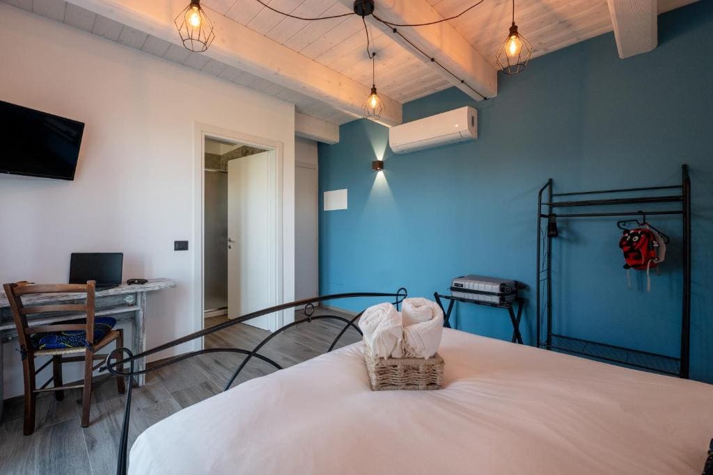 Quadruple Room room - Image 2