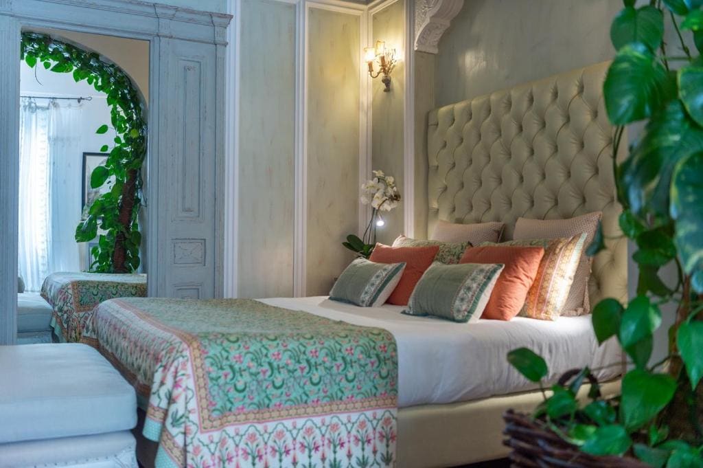 Deluxe Room room - Image 1