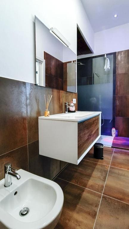 Deluxe Double Room with Balcony room - Image 1