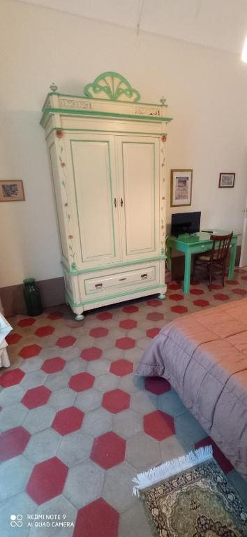 Large Double Room room - Image 2
