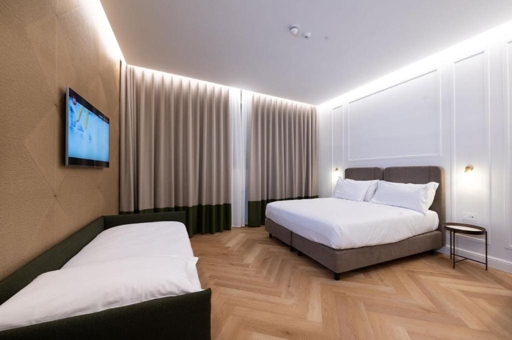 Superior Triple Room room - Image 3