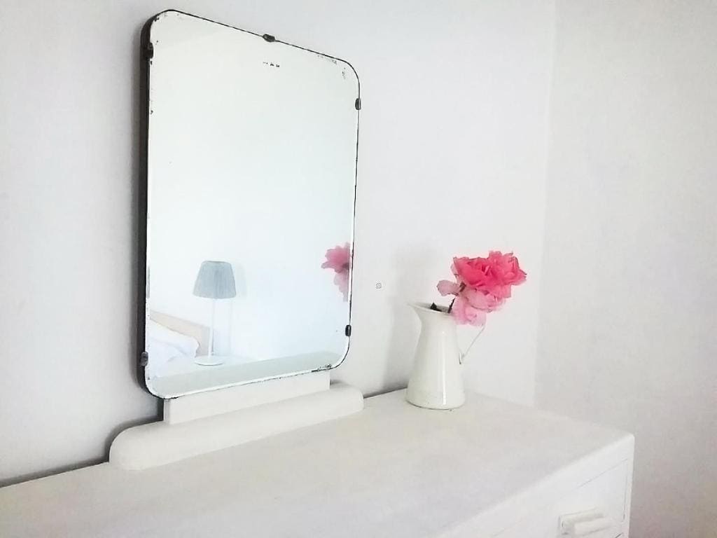 Apartment room - Image 1
