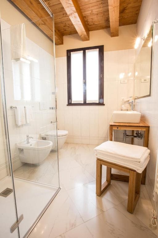 Superior Double Room room - Image 3