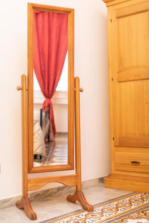 Large Double Room room - Image 2