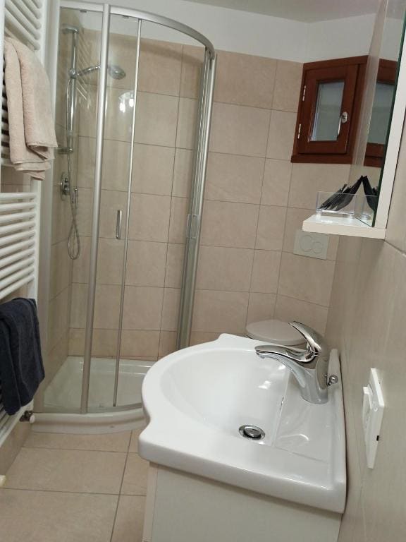 Double Room with Private Bathroom room - Image 1