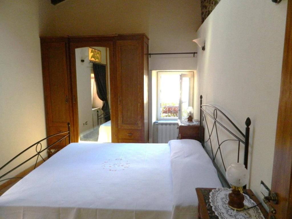 Room room - Image 3