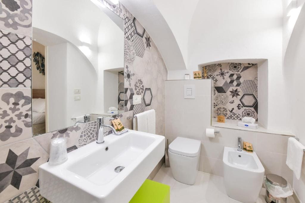 Apartment - Ground Floor room - Image 3