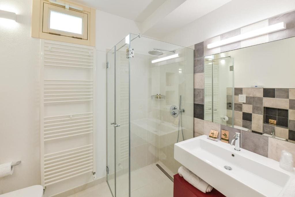 Apartment with Terrace room - Image 2