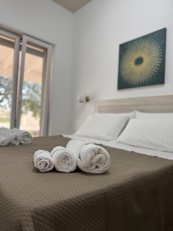 Double Room with Shared Bathroom room - Image 3