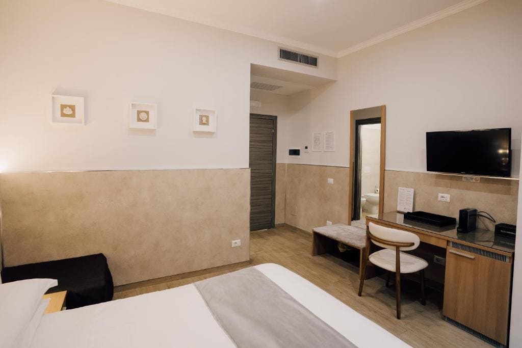 Superior Double Room room - Image 2