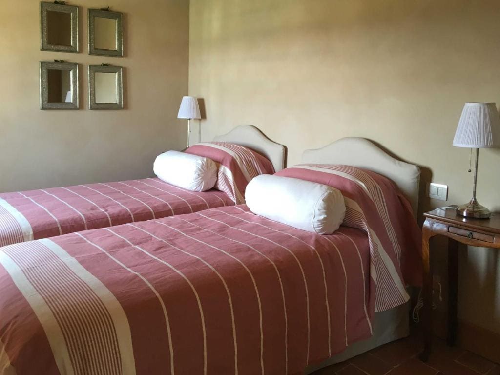 Double Room with Garden View room - Image 3