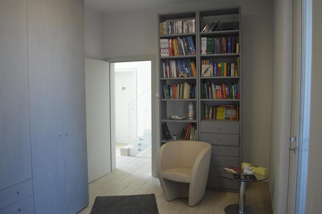 Deluxe King Room room - Image 2