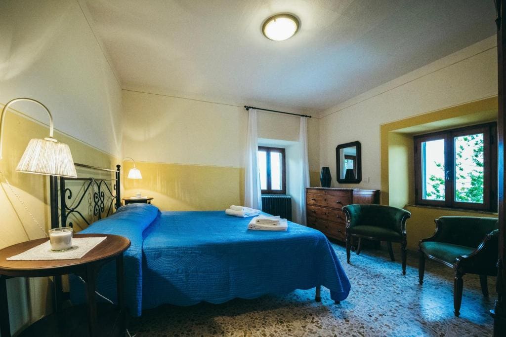Two-Bedroom Apartment room - Image 1