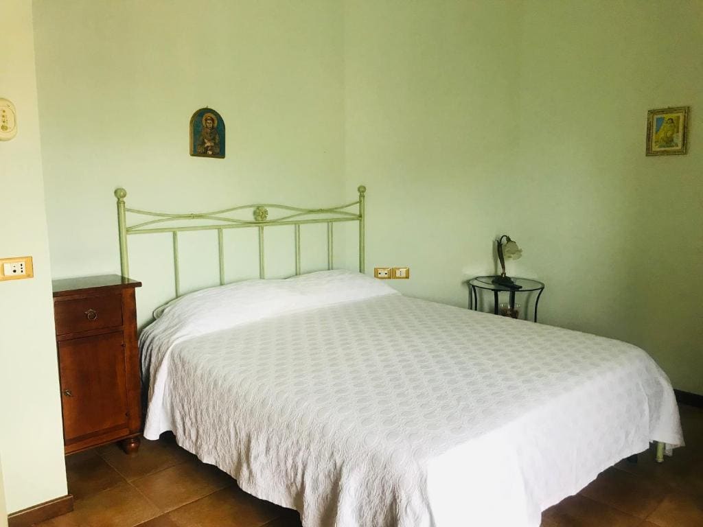 Double Room with Garden View room - Image 1