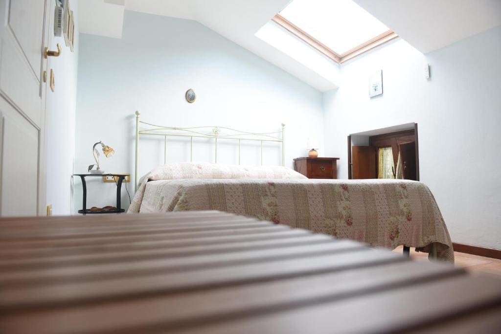 Small Double Room room - Image 1