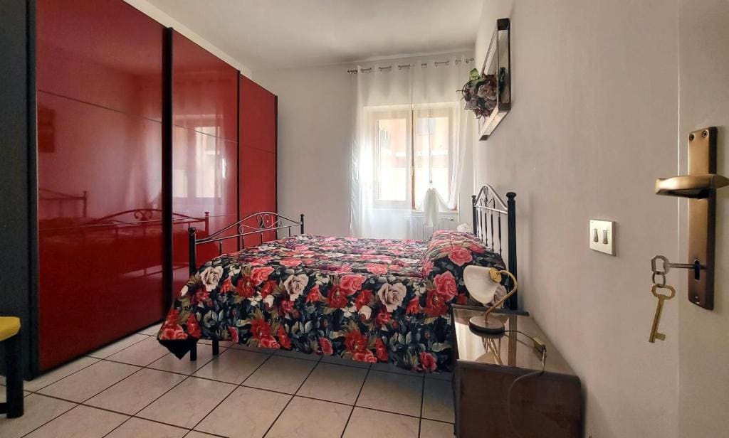 Double Room with Private External Bathroom room - Image 3