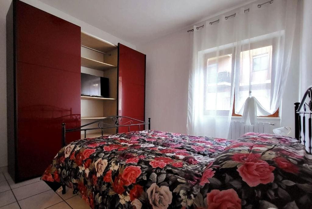 Double Room with Private External Bathroom room - Image 1
