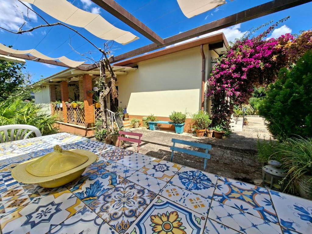 Double Room with Terrace room - Image 1