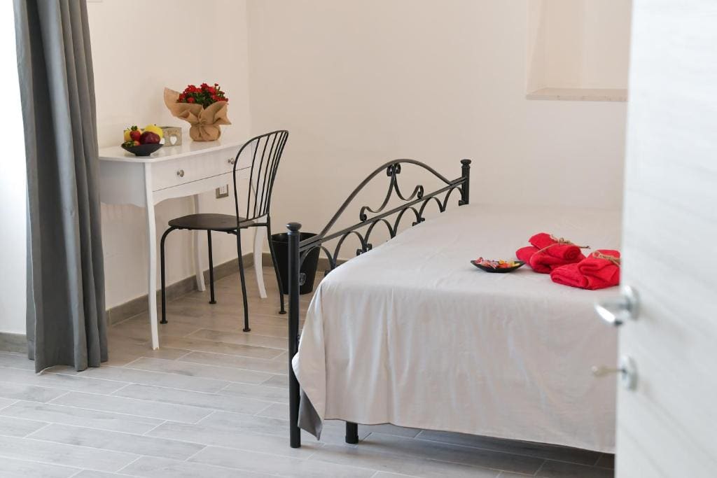 Double Room - Disability Access room - Image 3