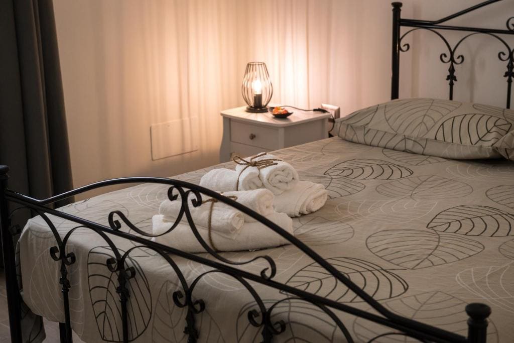 Large Double Room room - Image 2