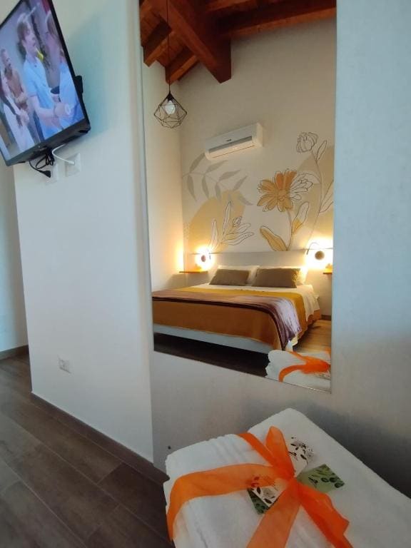 Double Room with Terrace room - Image 3