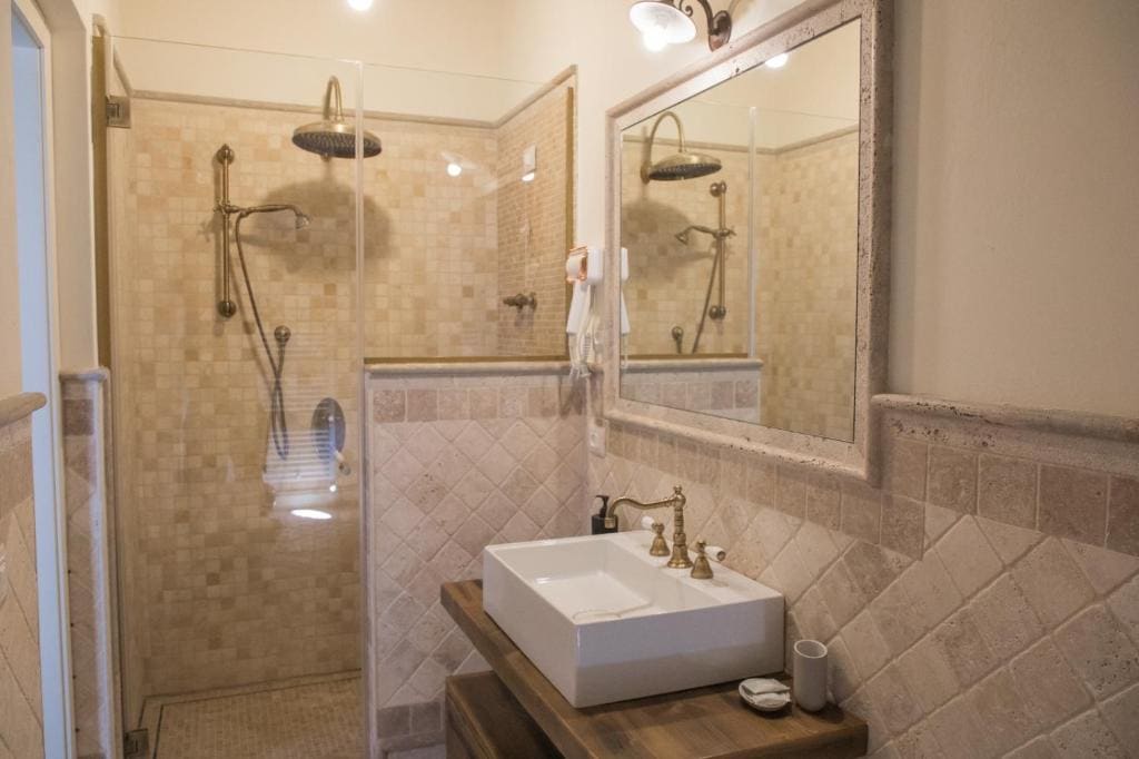 Family Junior Suite room - Image 3
